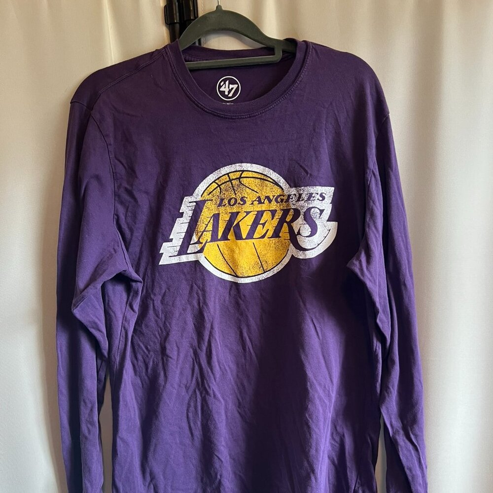 Long sleeved Lakers T
